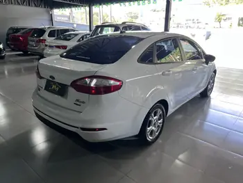Carro/Camioneta - FORD - Fiesta - Sedan 1.6 16V Flex Aut. - 2014