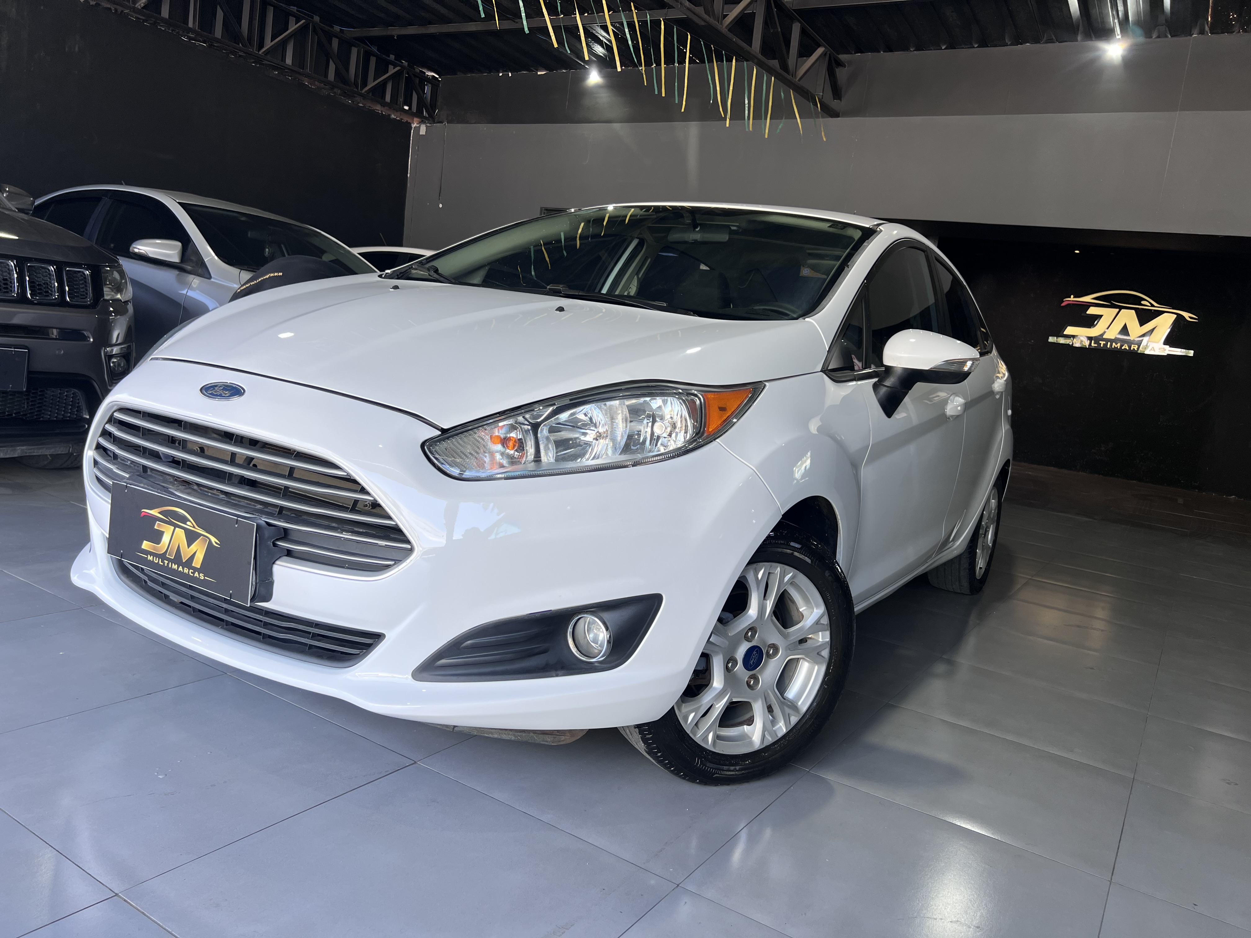 Carro/Camioneta - FORD - Fiesta - Sedan 1.6 16V Flex Aut. - 2014
