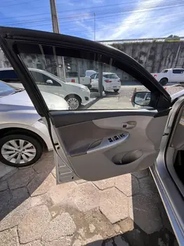 Carro/Camioneta - TOYOTA - Corolla - GLi 1.8 Flex 16V  Aut. - 2012
