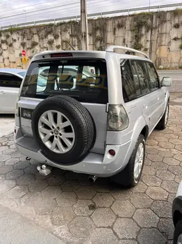 Carro/Camioneta - MITSUBISHI - Pajero - TR4 2.0/ 2.0 Flex 16V 4x4 Aut. - 2011