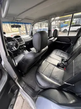 Carro/Camioneta - MITSUBISHI - Pajero - TR4 2.0/ 2.0 Flex 16V 4x4 Aut. - 2011