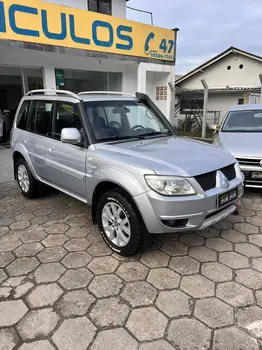 Carro/Camioneta - MITSUBISHI - Pajero - TR4 2.0/ 2.0 Flex 16V 4x4 Aut. - 2011