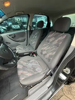Carro/Camioneta - GM - CHEVROLET - Corsa - Hatchback 1.0 MPFI 8V 71cv 5p - 2004
