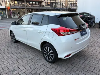 Carro/Camioneta - TOYOTA - YARIS - XL 1.3 Flex 16V 5p Aut. - 2020