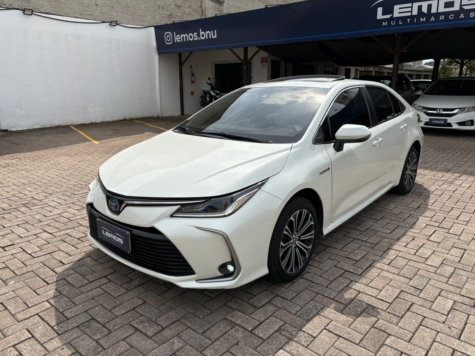 Carro/Camioneta - TOYOTA - Corolla - Altis Prem. 1.8 Aut. (Híbrido) - 2020