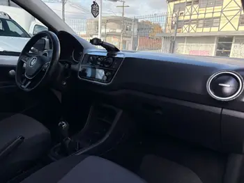 Carro/Camioneta - VW - VOLKSWAGEN - up! - move 1.0 TSI Total Flex 12V 5p - 2018