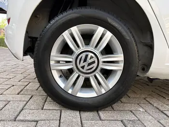 Carro/Camioneta - VW - VOLKSWAGEN - up! - move 1.0 TSI Total Flex 12V 5p - 2018