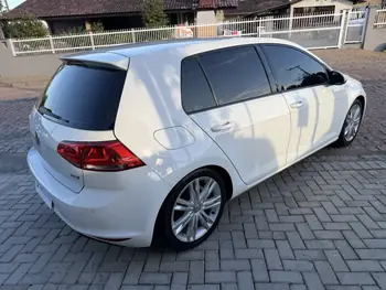 Carro/Camioneta - VW - VOLKSWAGEN - Golf - Comfortline 1.6 MSI Total Flex Aut. - 2016