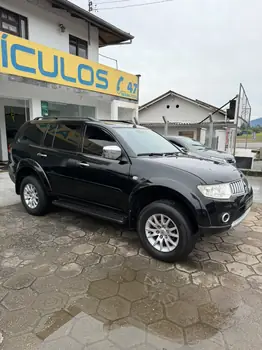 Carro/Camioneta - MITSUBISHI - Pajero - DAKAR HPE 3.2 4x4 T.I Dies 5p Aut - 2011