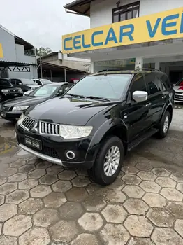 Carro/Camioneta - MITSUBISHI - Pajero - DAKAR HPE 3.2 4x4 T.I Dies 5p Aut - 2011