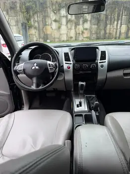 Carro/Camioneta - MITSUBISHI - Pajero - DAKAR HPE 3.2 4x4 T.I Dies 5p Aut - 2011