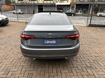 Carro/Camioneta - VW - VOLKSWAGEN - JETTA - R-Line 250 TSI 1.4 Flex 16V Aut. - 2019