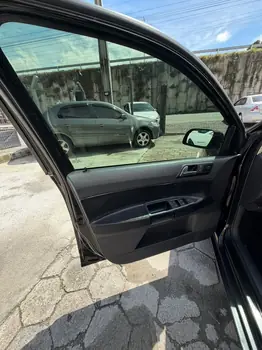 Carro/Camioneta - VW - VOLKSWAGEN - Polo - Sedan 1.6 Mi Total Flex 8V 4p - 2005