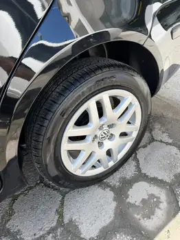 Carro/Camioneta - VW - VOLKSWAGEN - Polo - Sedan 1.6 Mi Total Flex 8V 4p - 2005