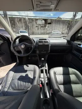 Carro/Camioneta - VW - VOLKSWAGEN - Polo - Sedan 1.6 Mi Total Flex 8V 4p - 2005