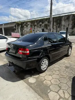 Carro/Camioneta - VW - VOLKSWAGEN - Polo - Sedan 1.6 Mi Total Flex 8V 4p - 2005
