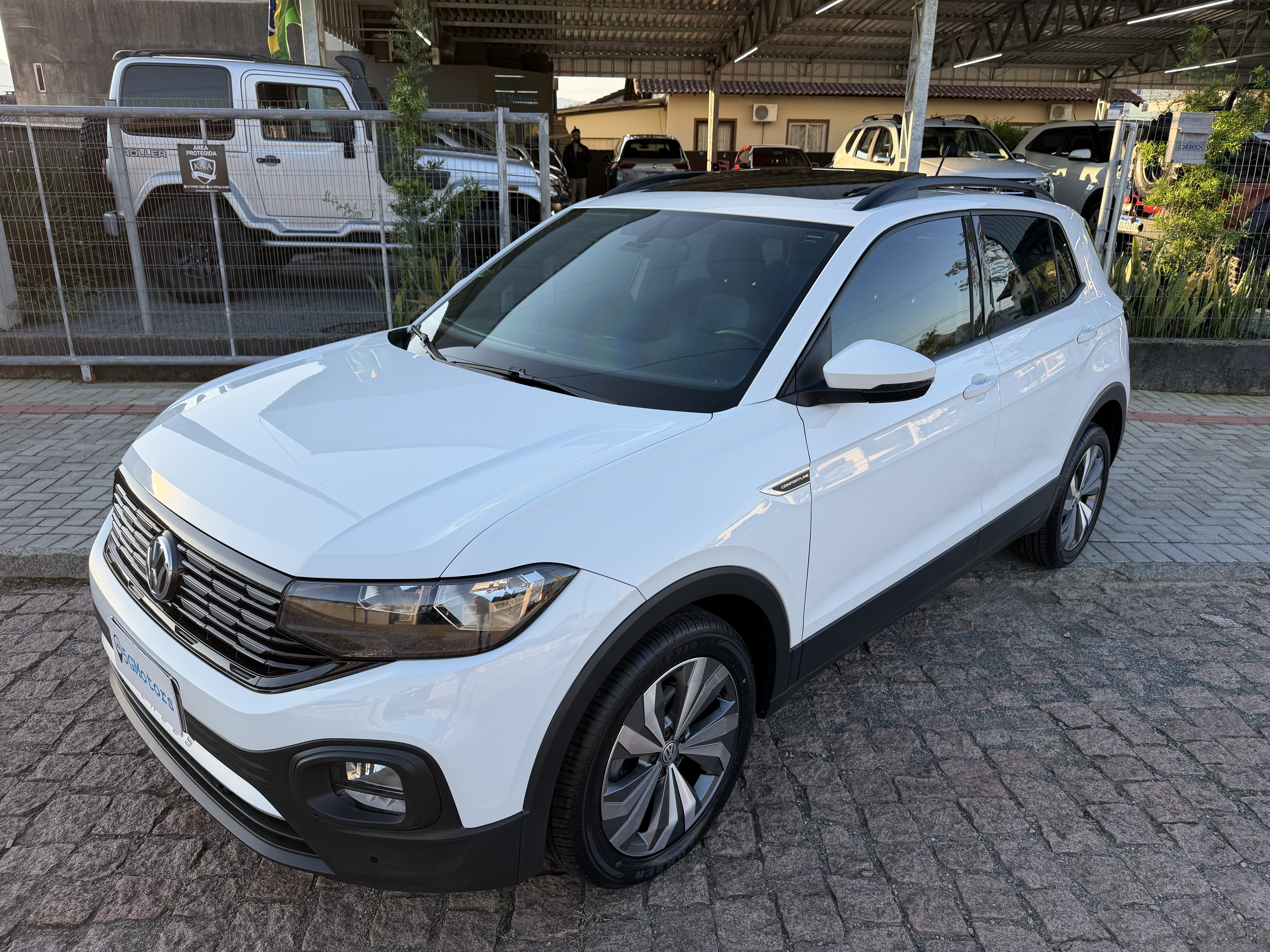 Carro/Camioneta - VW - VOLKSWAGEN - T-Cross - Comfor. 200 TSI 1.0 Flex 5p Aut. - 2020