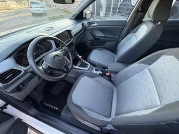 Carro/Camioneta - VW - VOLKSWAGEN - T-Cross - Comfor. 200 TSI 1.0 Flex 5p Aut. - 2020