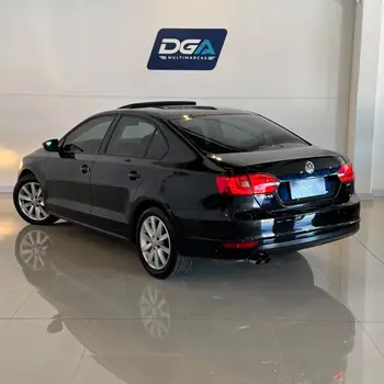 Carro/Camioneta - VW - VOLKSWAGEN - JETTA - Comfortline 2.0 T.Flex 8V 4p Tipt. - 2014