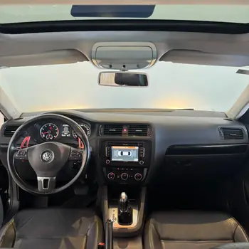 Carro/Camioneta - VW - VOLKSWAGEN - JETTA - Comfortline 2.0 T.Flex 8V 4p Tipt. - 2014
