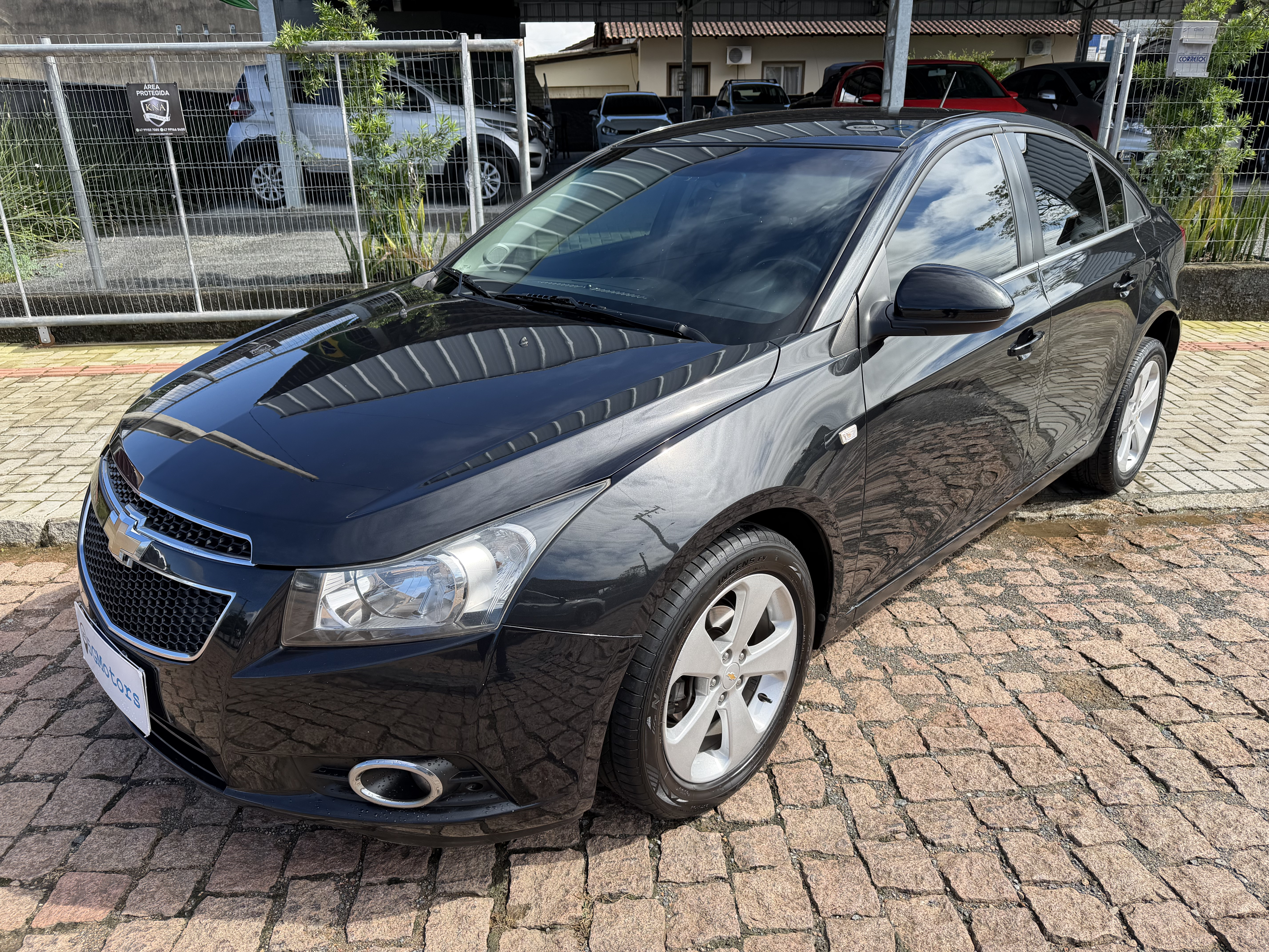 Carro/Camioneta - GM - CHEVROLET - CRUZE - LT 1.8 16V FlexPower 4p Aut. - 2012