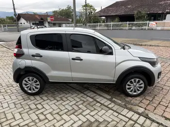 Carro/Camioneta - FIAT - MOBI - LIKE 1.0 Fire Flex 5p. - 2023