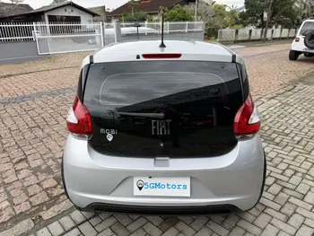 Carro/Camioneta - FIAT - MOBI - LIKE 1.0 Fire Flex 5p. - 2023