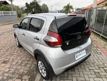 Carro/Camioneta - FIAT - MOBI - LIKE 1.0 Fire Flex 5p. - 2023
