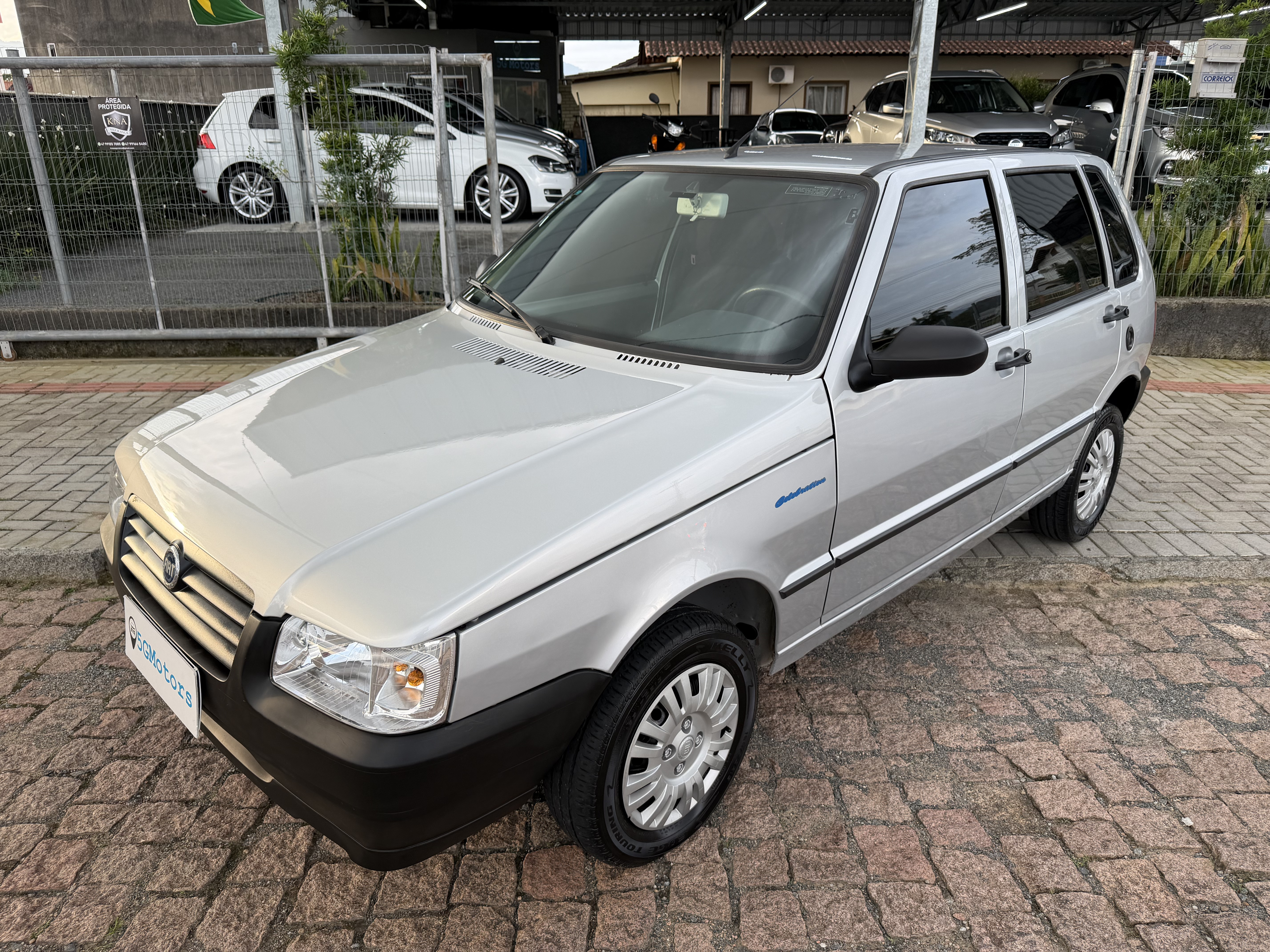 Carro/Camioneta - FIAT - Uno - Mille Celeb/Celeb.ECON 1.0 F.Flex 4p - 2008
