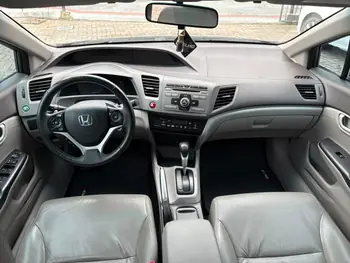 Carro/Camioneta - HONDA - Civic - Sedan LXR 2.0 Flexone 16V Aut. 4p - 2014