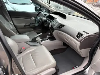 Carro/Camioneta - HONDA - Civic - Sedan LXR 2.0 Flexone 16V Aut. 4p - 2014