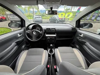 Carro/Camioneta - VW - VOLKSWAGEN - CROSSFOX - 1.6 Mi Total Flex 8V 5p - 2009