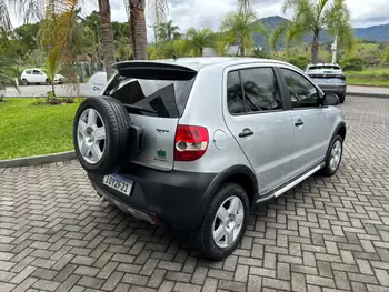 Carro/Camioneta - VW - VOLKSWAGEN - CROSSFOX - 1.6 Mi Total Flex 8V 5p - 2009
