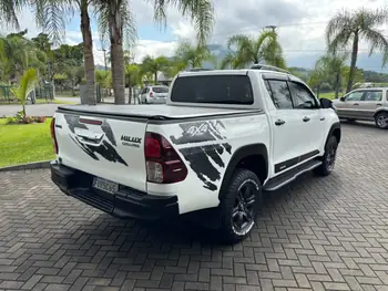Carro/Camioneta - TOYOTA - Hilux - CD SR CHALL. 4x4 2.8 TDI Dies Aut. - 2018