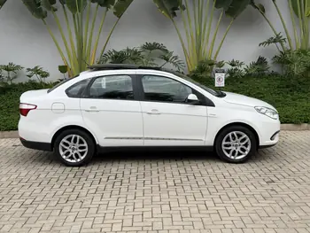 Carro/Camioneta - FIAT - Grand - Siena ESSENCE 1.6 Flex 16V - 2015