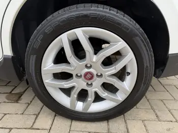 Carro/Camioneta - FIAT - Grand - Siena ESSENCE 1.6 Flex 16V - 2015
