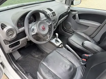 Carro/Camioneta - FIAT - Grand - Siena ESSENCE 1.6 Flex 16V - 2015