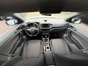 Carro/Camioneta - VW - VOLKSWAGEN - T-Cross - 200 TSI 1.0  Flex 12V 5p Aut. - 2020