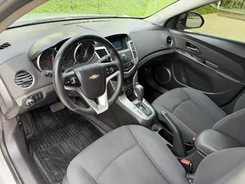 Carro/Camioneta - GM - CHEVROLET - CRUZE - LT 1.8 16V FlexPower 4p Mec. - 2014