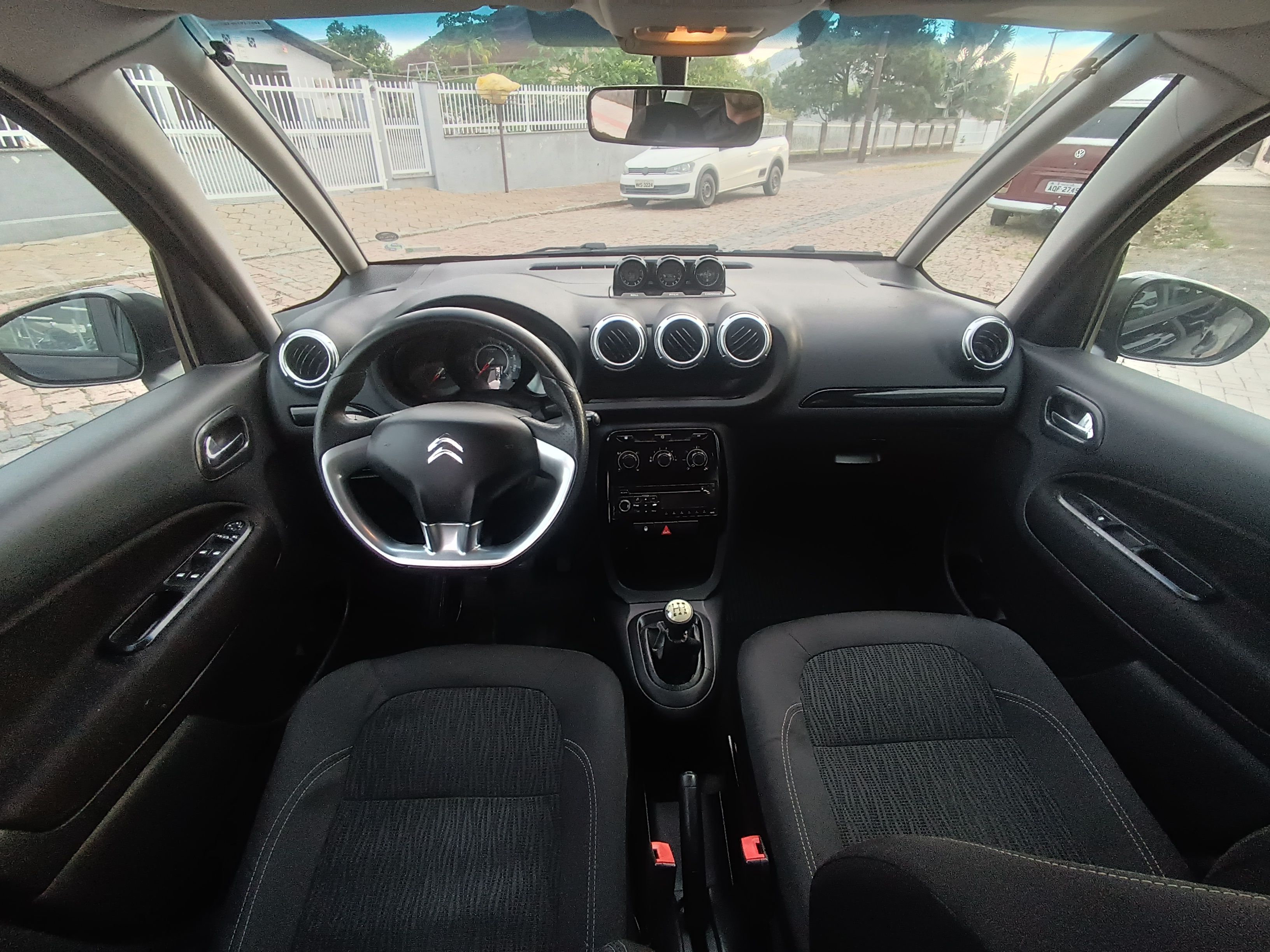Carro/Camioneta - CITROËN - AIRCROSS - GLX 1.6 Flex 16V 5p Mec. - 2011