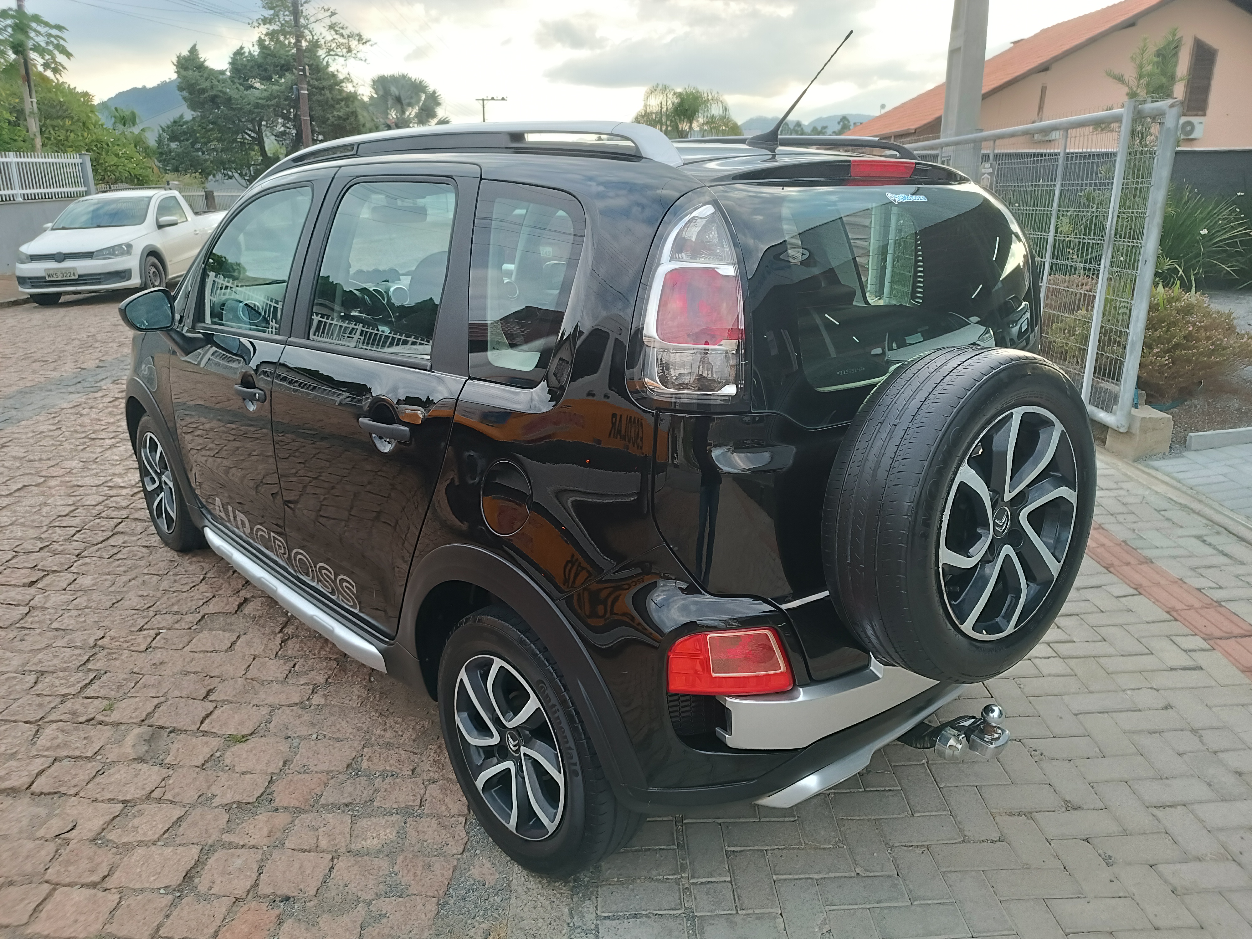 Carro/Camioneta - CITROËN - AIRCROSS - GLX 1.6 Flex 16V 5p Mec. - 2011