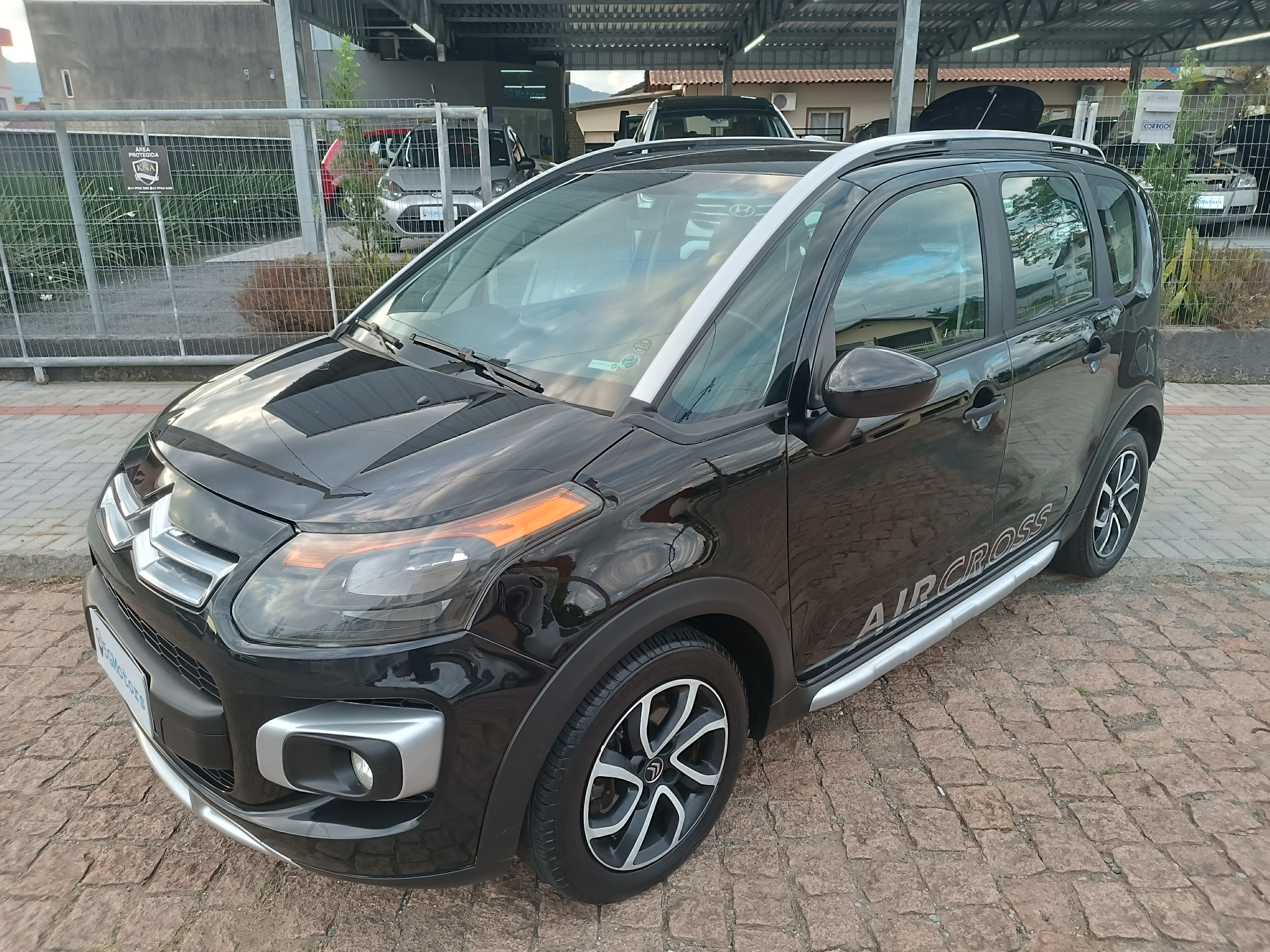 Carro/Camioneta - CITROËN - AIRCROSS - GLX 1.6 Flex 16V 5p Mec. - 2011
