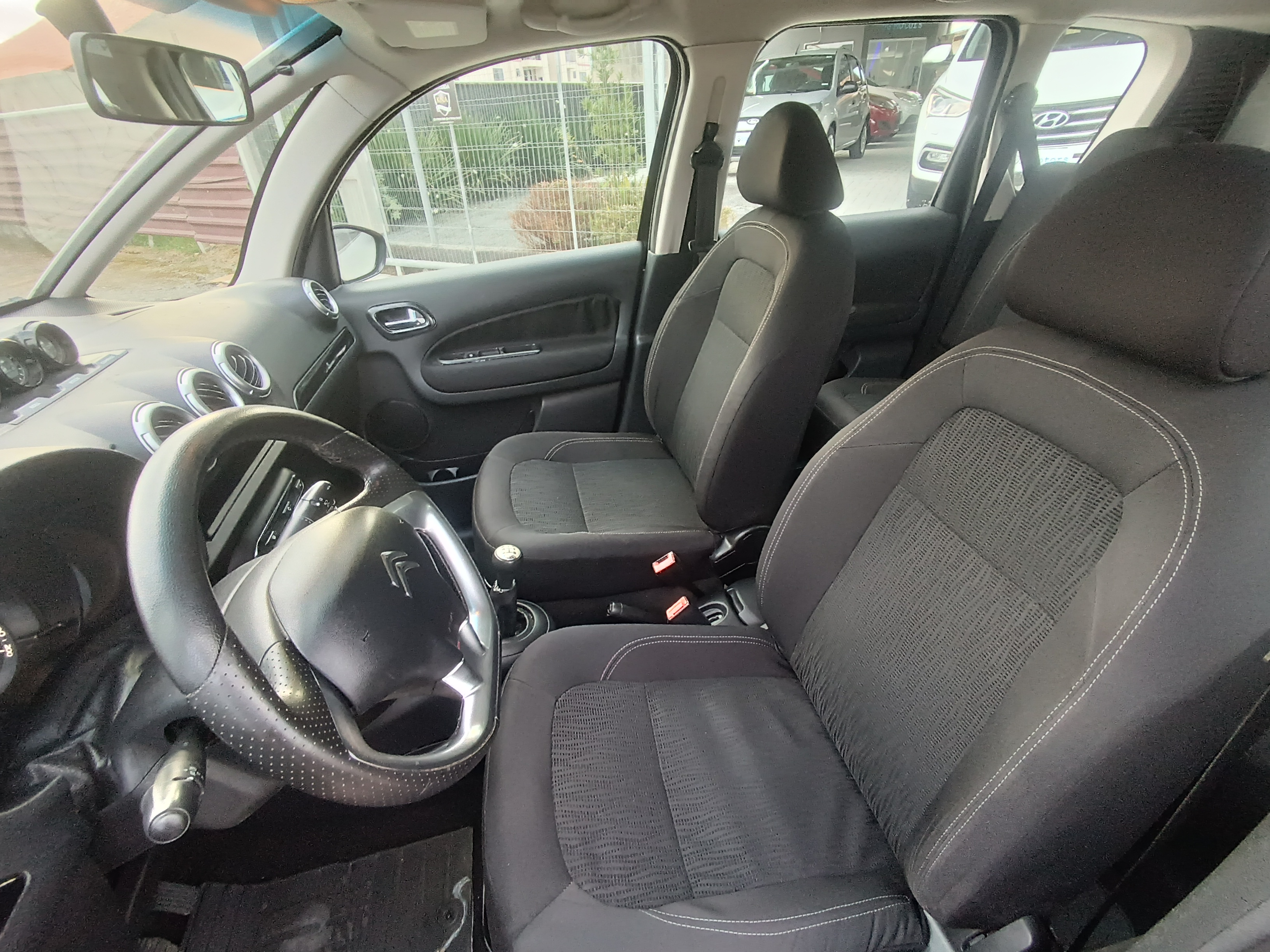 Carro/Camioneta - CITROËN - AIRCROSS - GLX 1.6 Flex 16V 5p Mec. - 2011