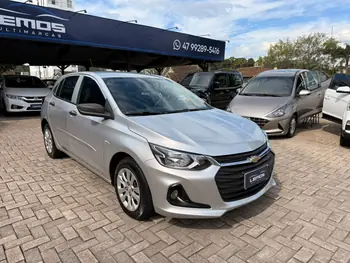 Carro/Camioneta - GM - CHEVROLET - ONIX - HATCH 1.0 12V TB Flex 5p Aut. - 2023